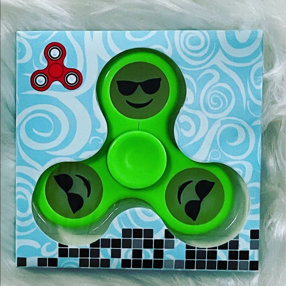 Green Emoji Design Glow in the dark Hand Spinner Fidget Toys New